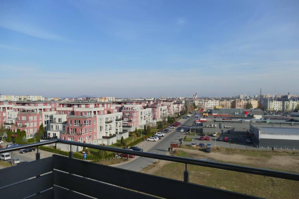 Apartament In Cartier Avantgarden Cu Semineu! Braşov Exterior foto